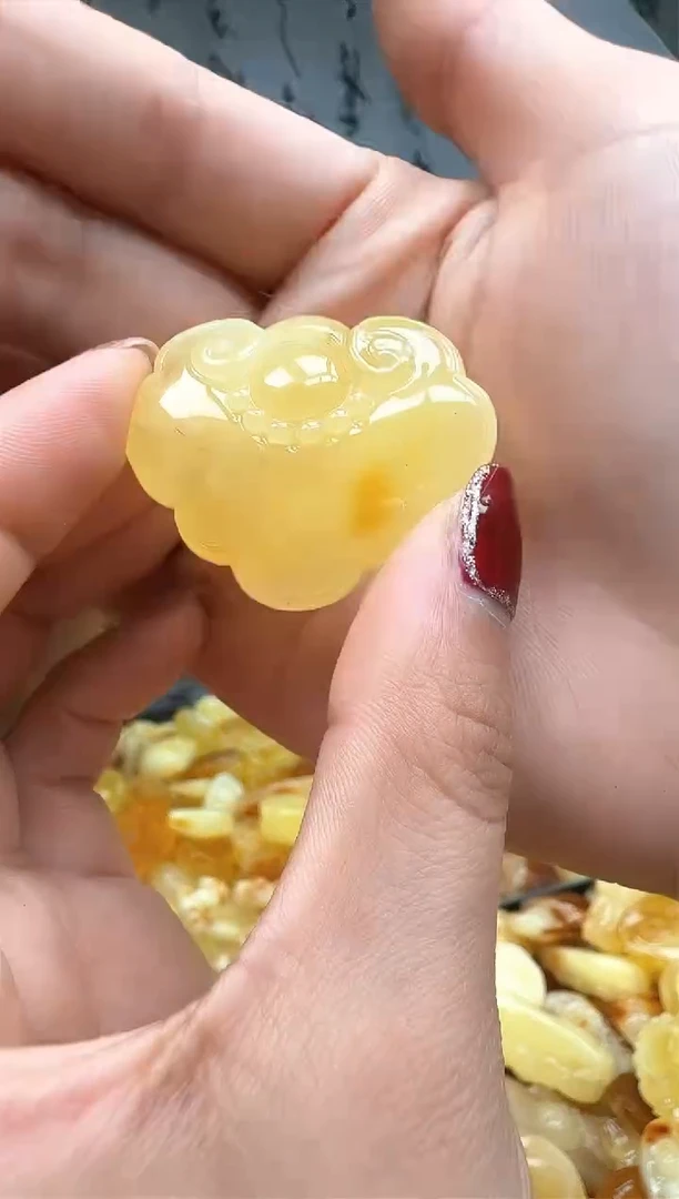 【闪购商品】琥珀裸石未镶嵌挂坠7