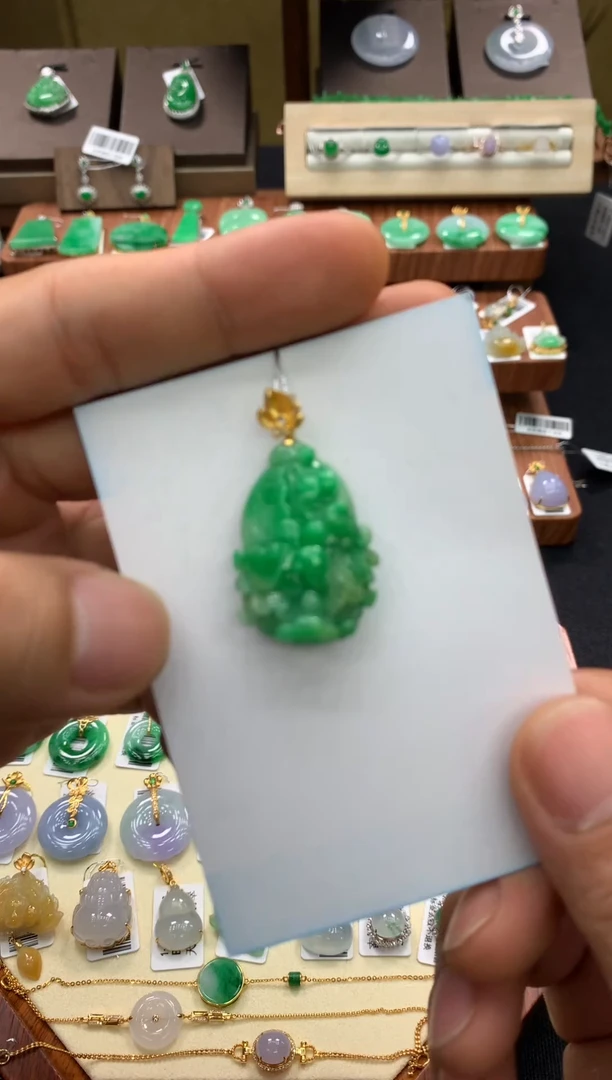 吊坠(不含链)18K金镶嵌翡翠白菜
