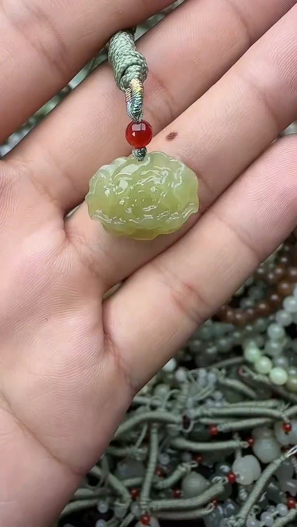 颈饰未镶嵌和田玉拍一发一