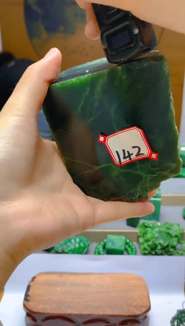 【闪购商品】和田玉（碧玉）未镶嵌珠宝半成品1