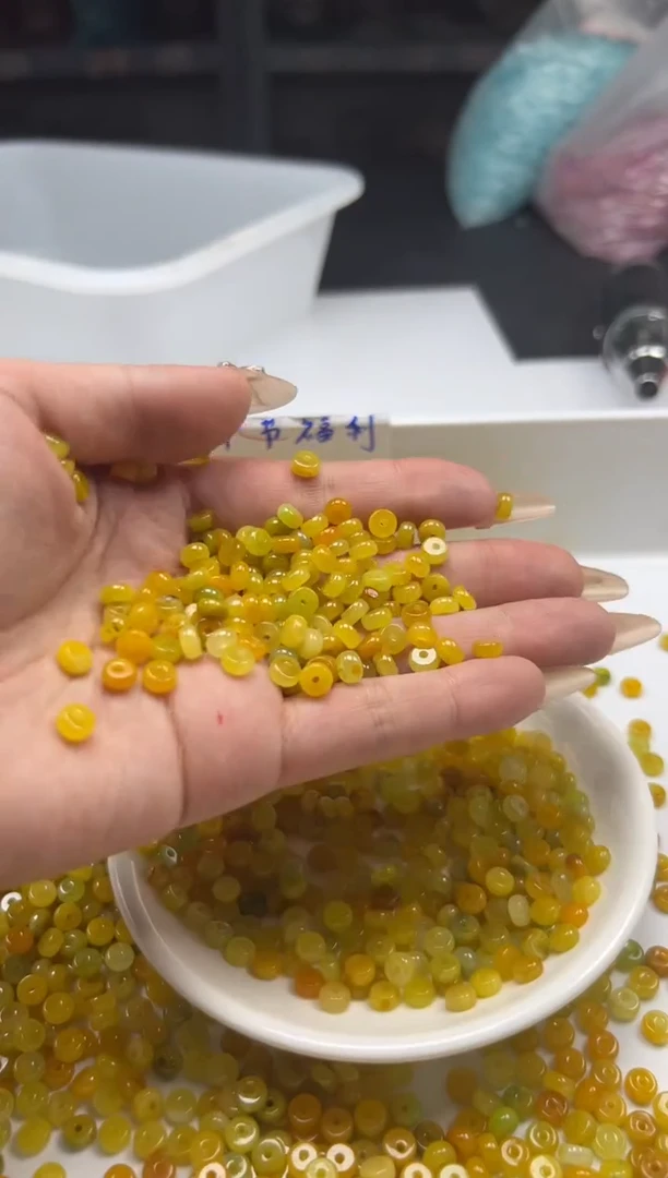 翡翠未镶嵌颈饰w2855黄翡算盘6*3mm*30颗