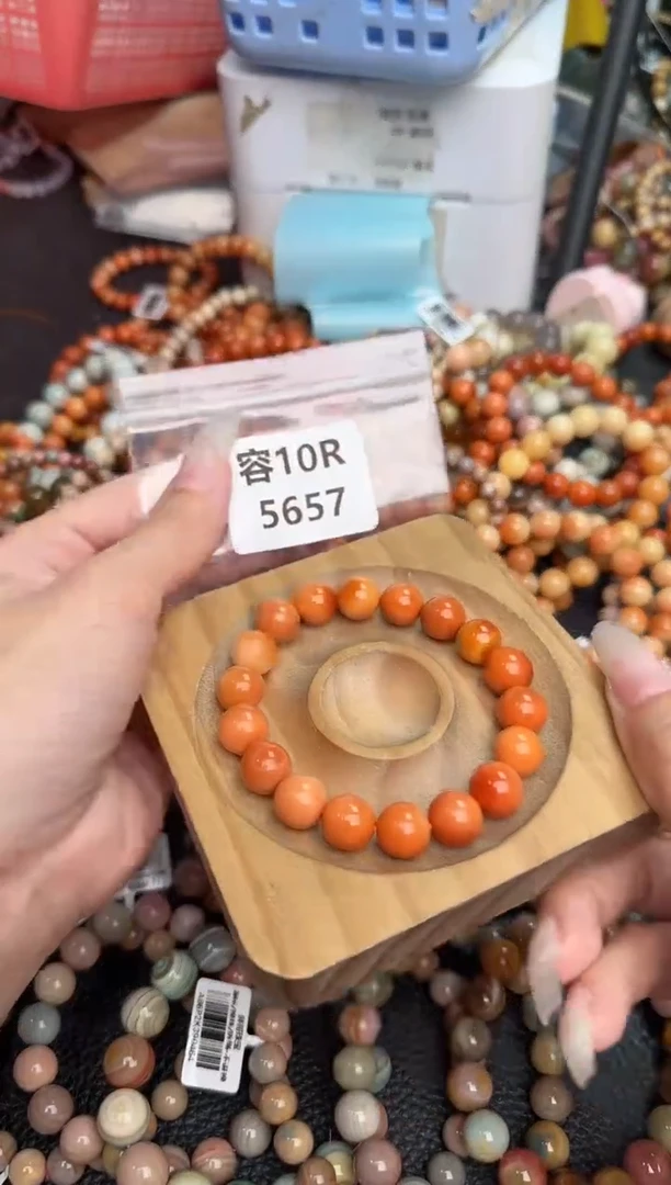 【闪购商品】石英质玉手链未镶嵌10R5657