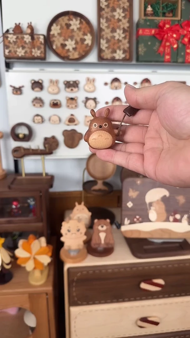 实木龙猫挂件家具饰品