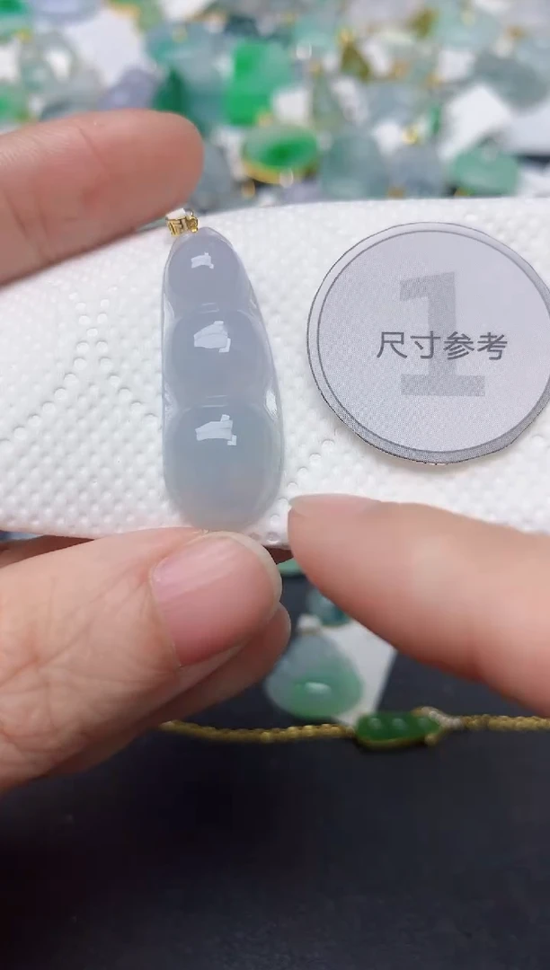 颈饰18K金镶嵌翡翠天然缅甸A货翡翠