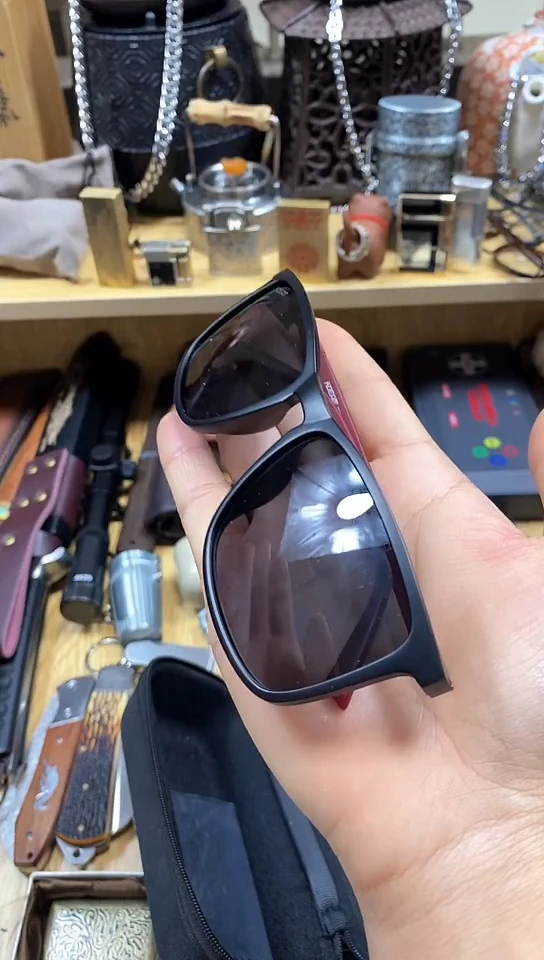 瓷片闪购商品  如图所示