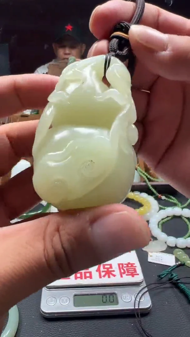 吊坠(赠链)未镶嵌和田玉和田玉葫芦