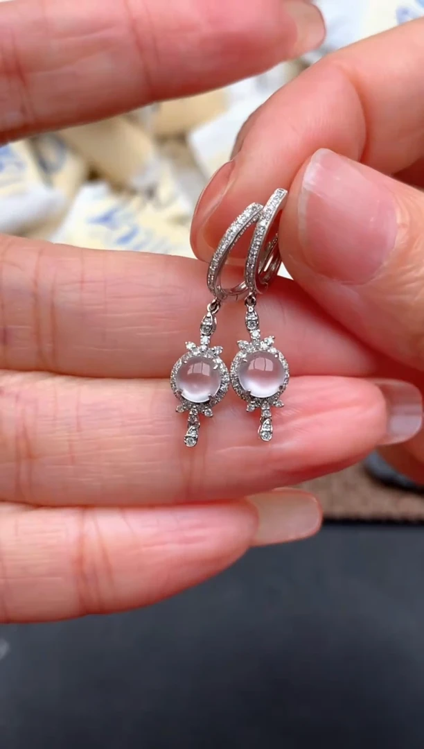 18K金镶嵌挂件翡翠1