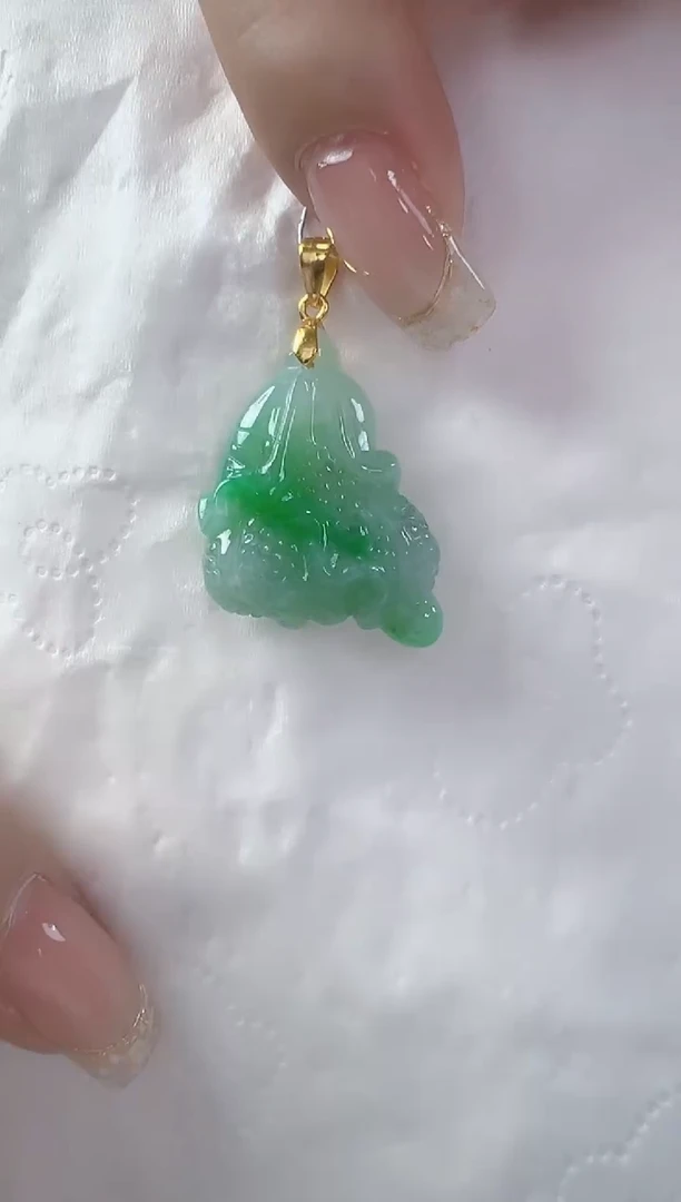 颈饰未镶嵌翡翠孤品白菜