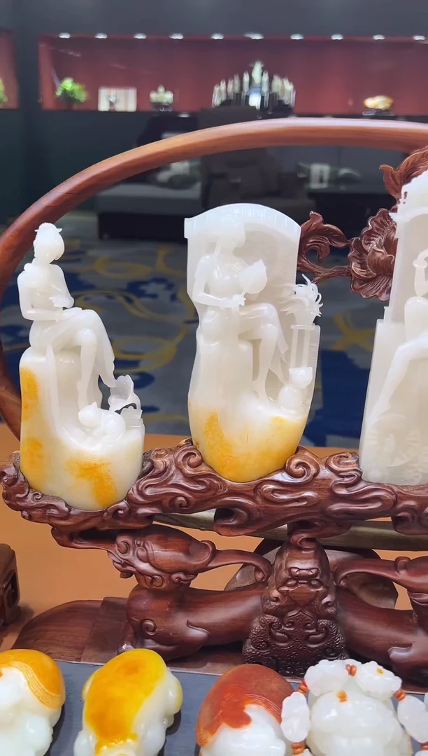 未镶嵌和田玉把件乡***人和田玉