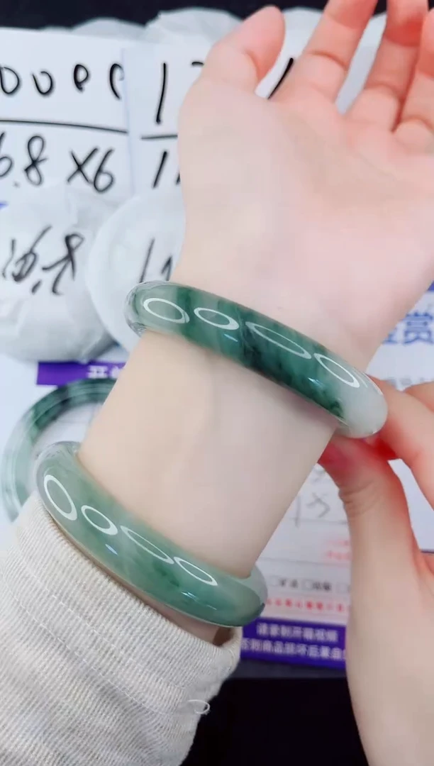 未镶嵌手镯石英质玉93-56.9