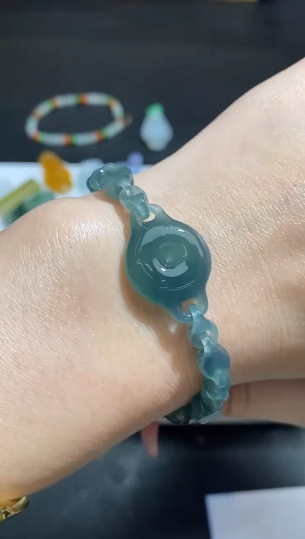 未镶嵌定制翡翠翡翠毛货~·危料