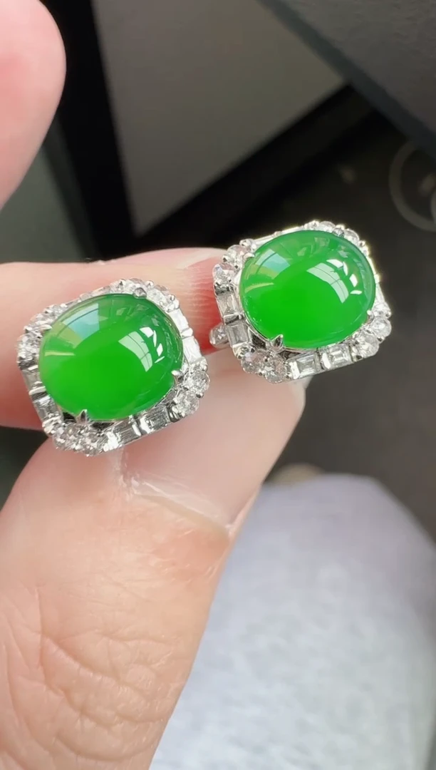 18K金镶嵌翡翠耳饰寄售回流，24小时鉴赏期