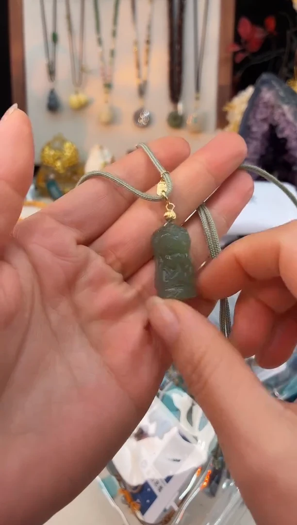 未镶嵌和田玉吊坠@@B921D019639