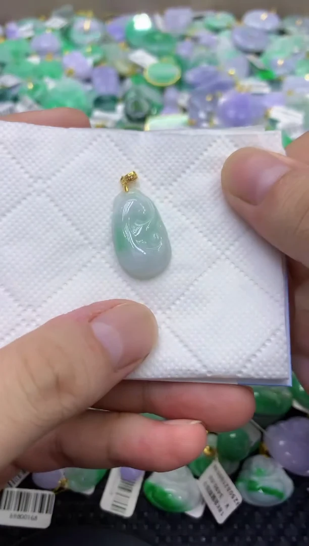 颈饰未镶嵌翡翠天然缅甸翡翠A货