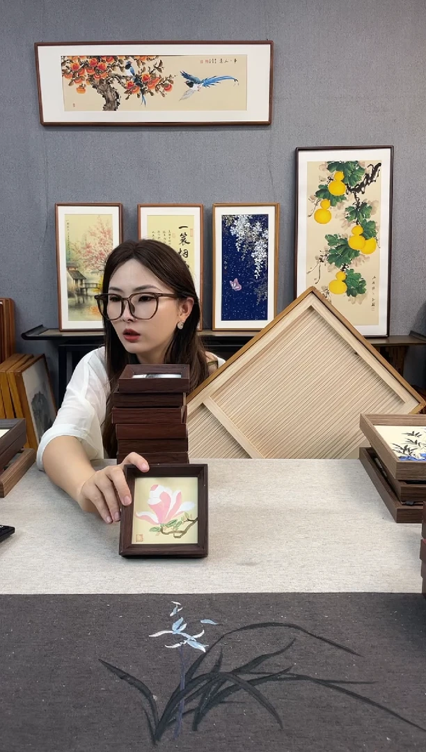 国画5寸-小摆台作品-玉兰