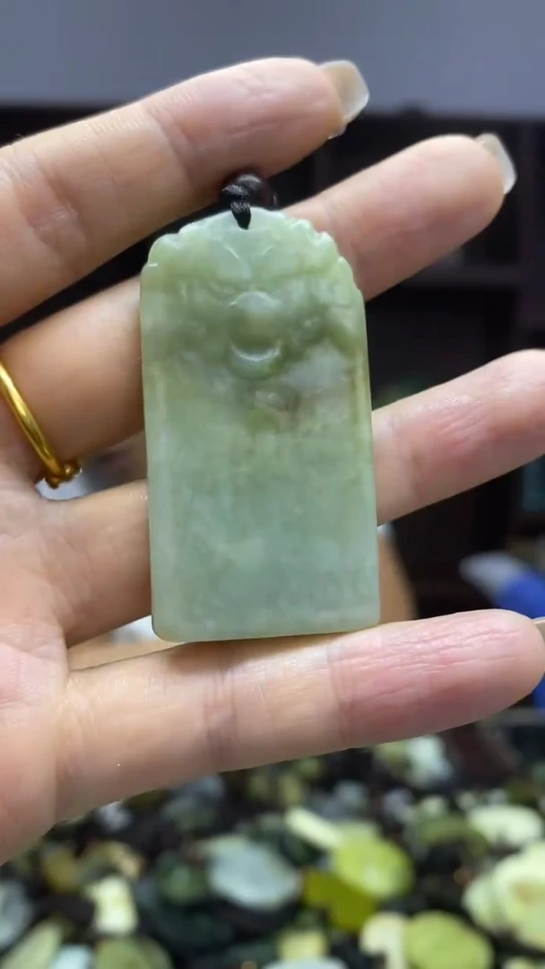 未镶嵌岫玉挂件