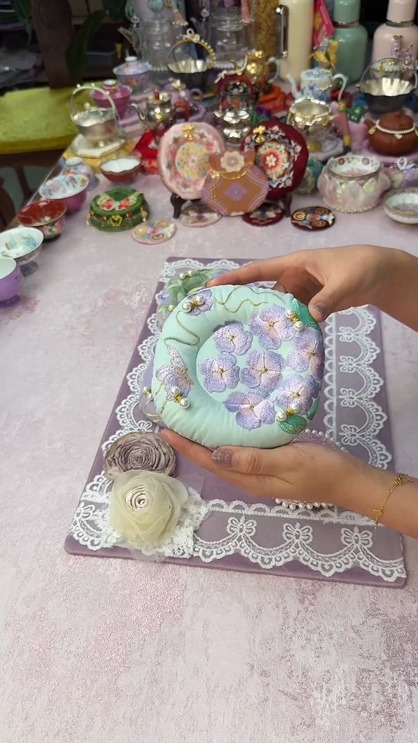 46绿色绣球甜甜圈