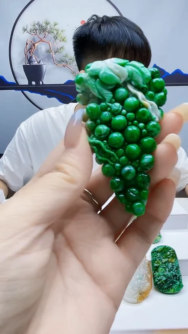 未镶嵌定制翡翠zl-毛货挂件83