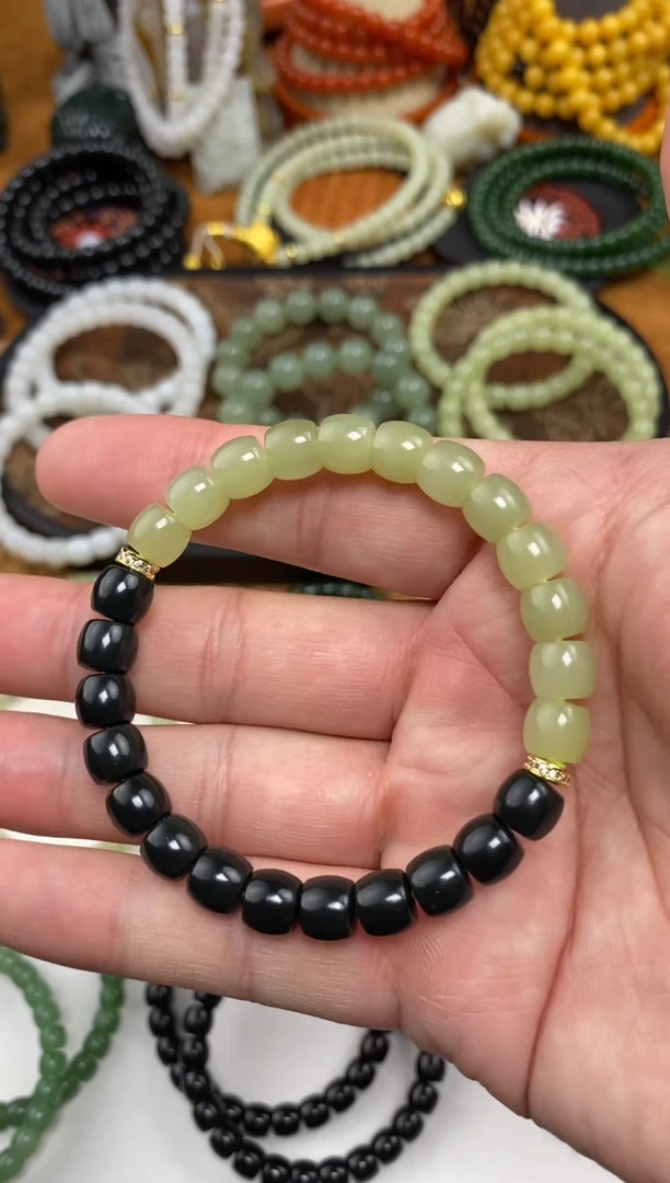 颈饰未镶嵌和田玉手串