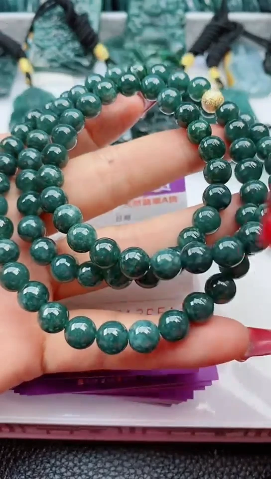 【闪购商品】翡翠颈饰未镶嵌