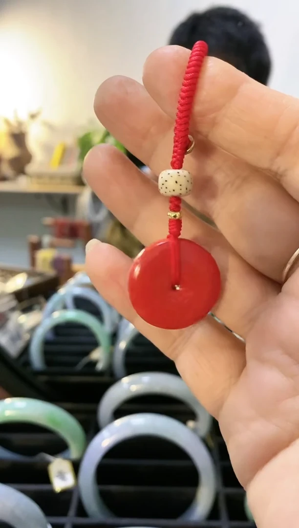 天然辰砂平安扣挂件