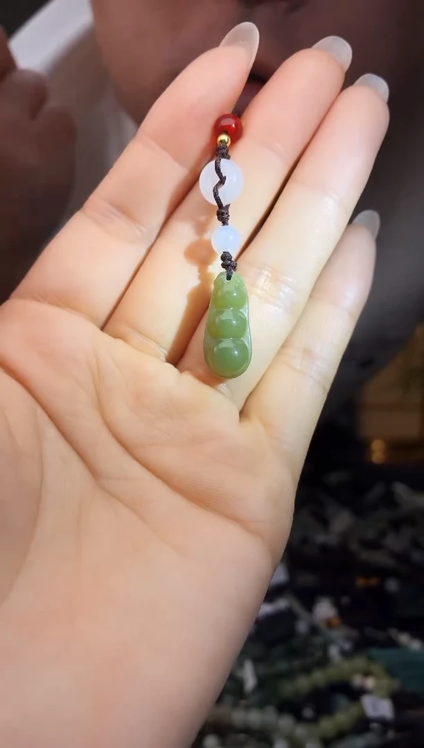 颈饰未镶嵌和田玉多样性发货，拍一发一