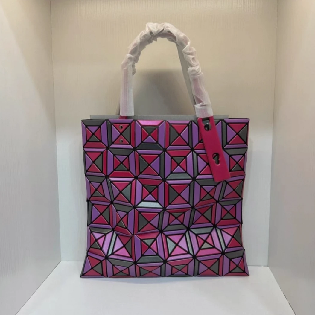 【港澳免税店】新款时尚几何菱格包百搭六格托特包经典单肩手女包