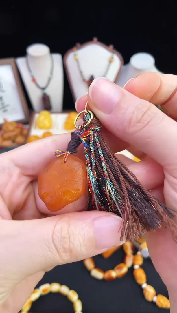 琥珀未镶嵌珠宝奇石柒月