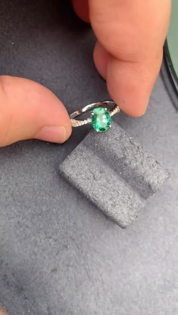 碧玺戒指18K金镶嵌1.3ct拉贡碧玺