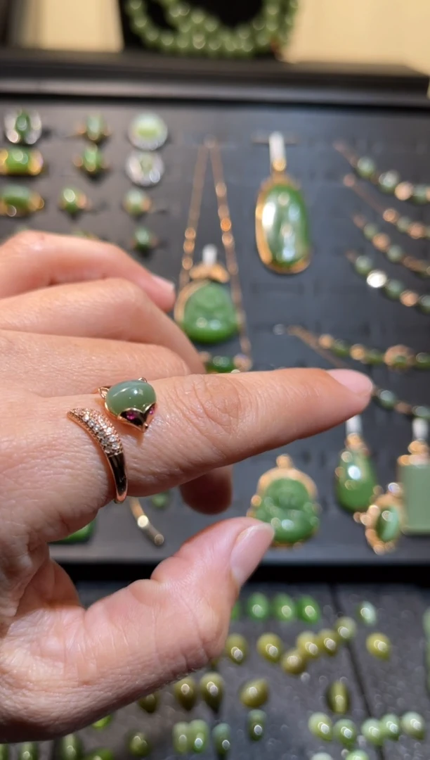 【闪购商品】和田玉碧玉猫眼戒指银S925镶嵌多样性发一