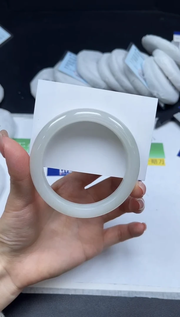 未镶嵌手镯石英质玉0125-58