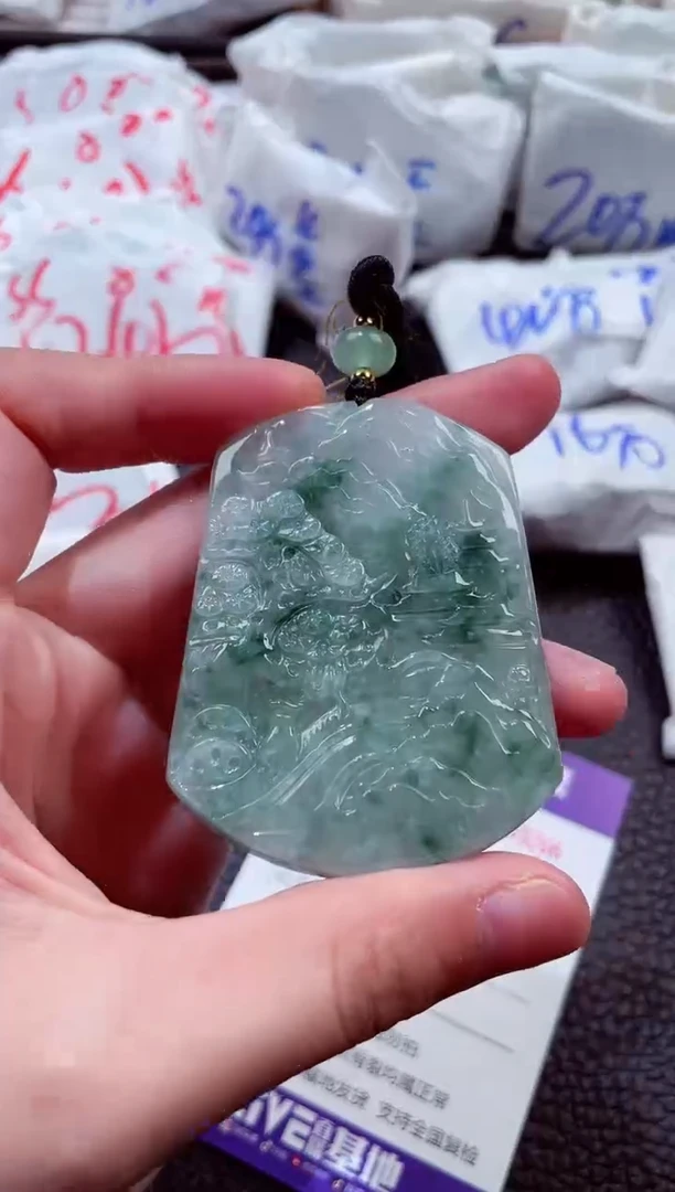 翡翠未镶嵌颈饰00016556