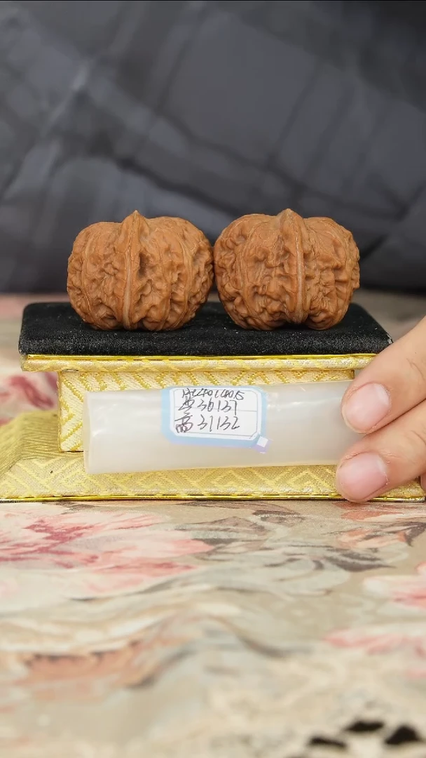 【闪购商品】文玩核桃把件平谷元宝