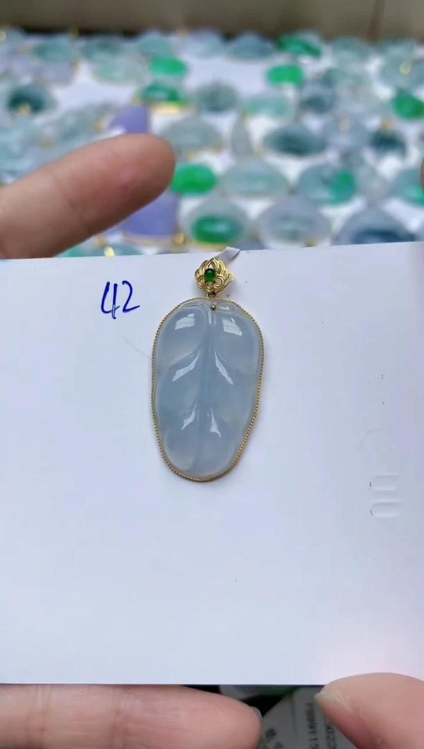 【闪购商品】翡翠颈饰18K金镶嵌天然翡翠A货    42