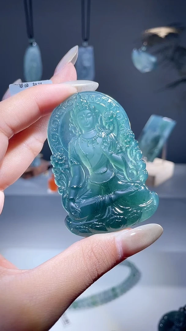 颈饰未镶嵌翡翠度母