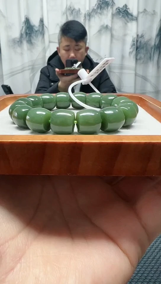 未镶嵌手串和田玉粉绿直切卡14纯天然