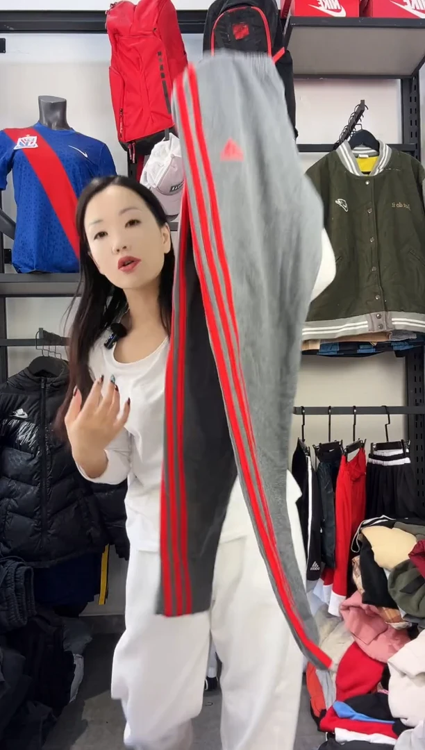 469闪购编码  阿迪运动卫衣裤以直播间过款为准 尺码.M