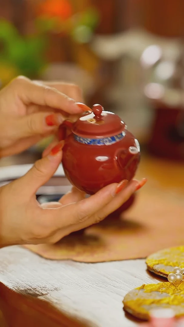 故宫红1茶壶2杯1壶承