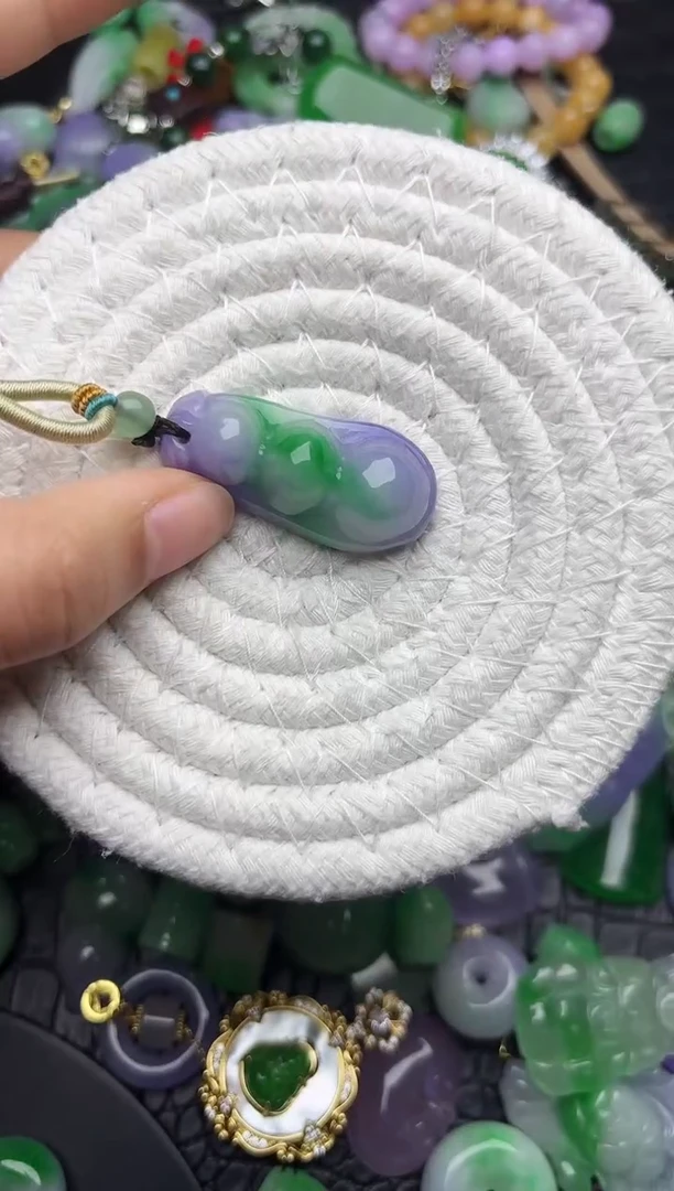 颈饰未镶嵌翡翠缅甸翡翠吊坠