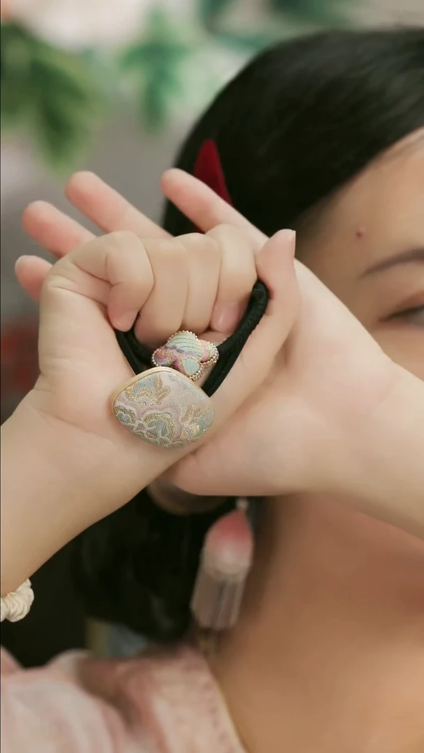 刺绣湘传礼名家宋锦发绳