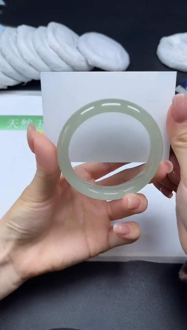 未镶嵌手镯石英质玉0124-52