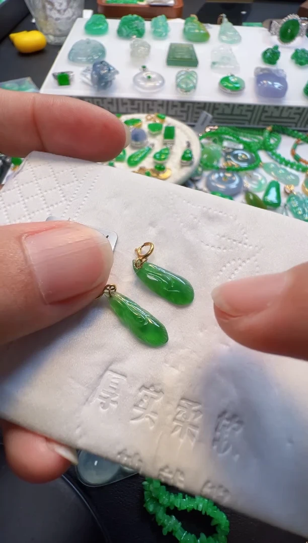 翡翠18K金镶嵌吊坠(不含链)168