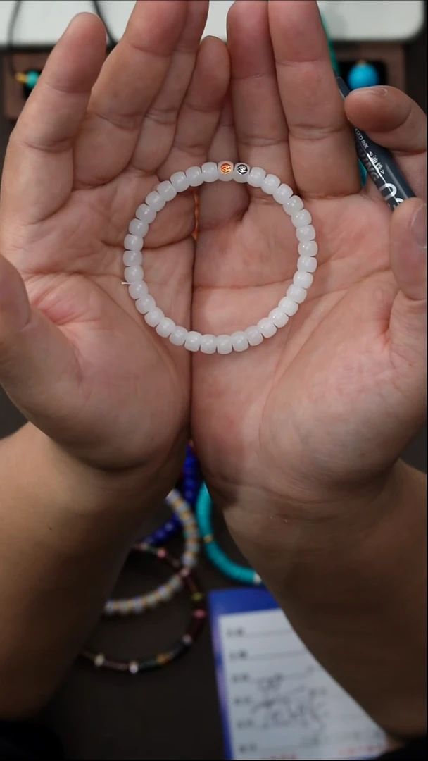 未镶嵌手串和田玉香**?和田玉手串