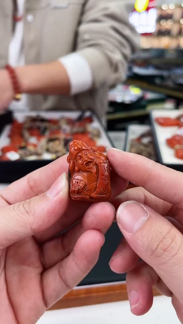 【闪购商品】南红玛瑙吊坠未镶嵌一个/条