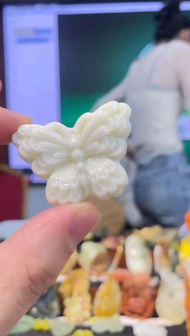 【闪购商品】岫玉吊坠未镶嵌·多样性发货*拍一发一