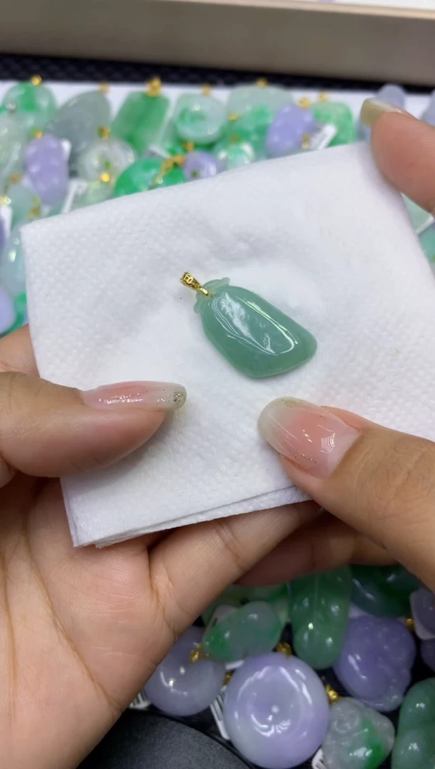 颈饰未镶嵌翡翠天然缅甸A货翡翠