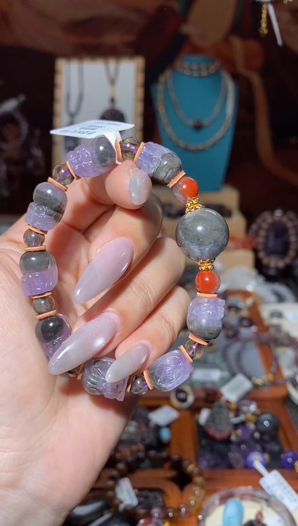 【闪购商品】水晶手串未镶嵌烟紫极光貔貅阵