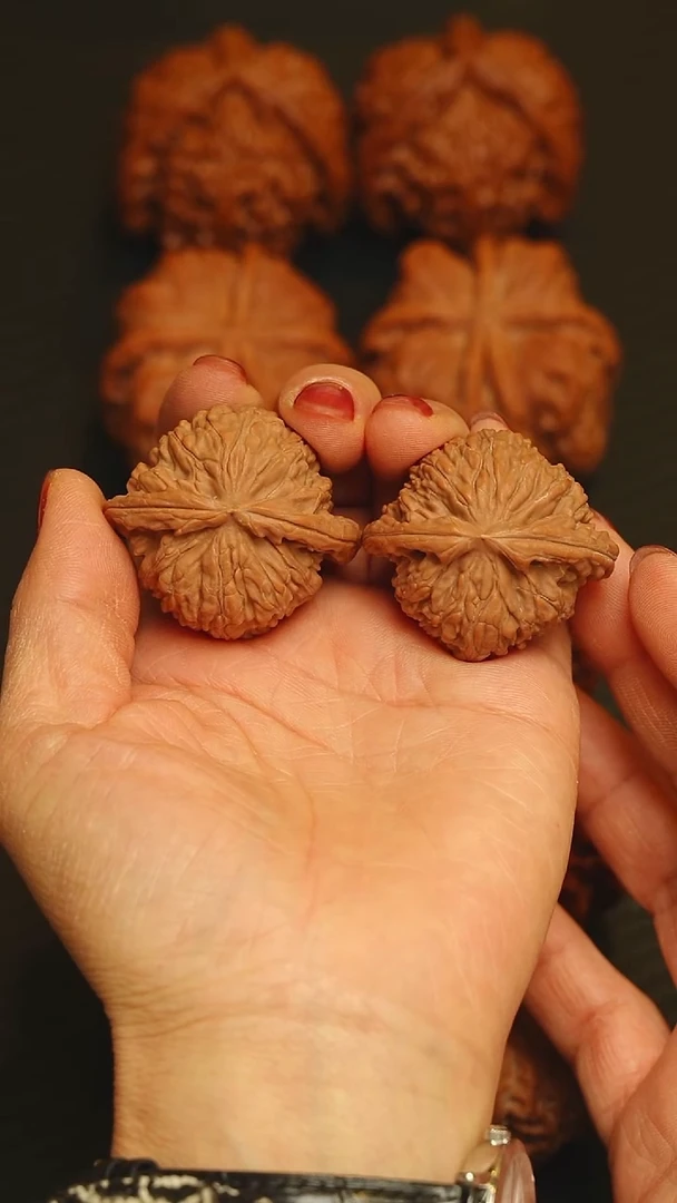 吊坠文玩核桃闷白40