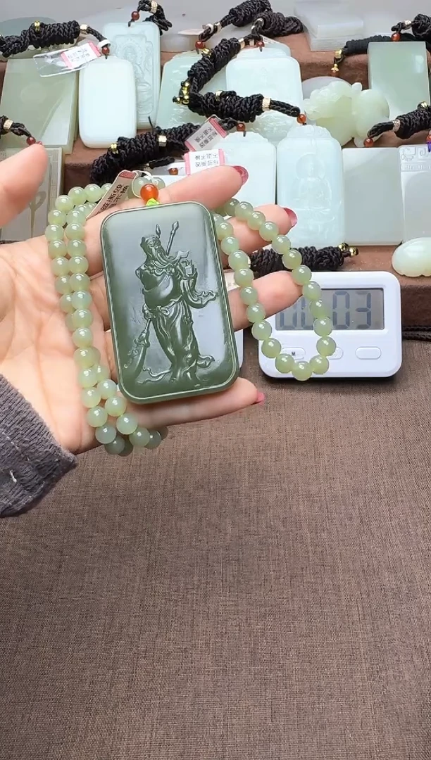 颈饰未镶嵌和田玉1