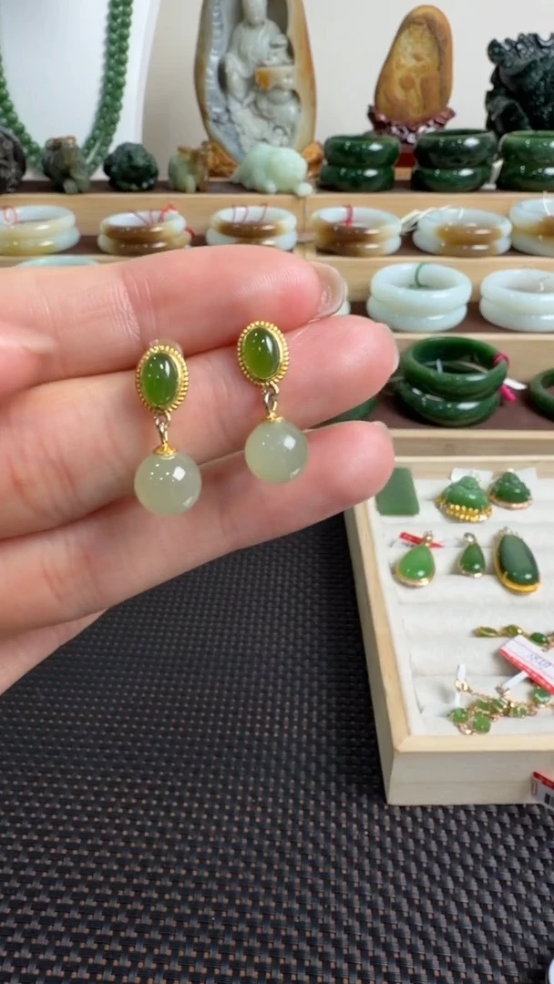 颈饰银S925镶嵌和田玉耳饰一对